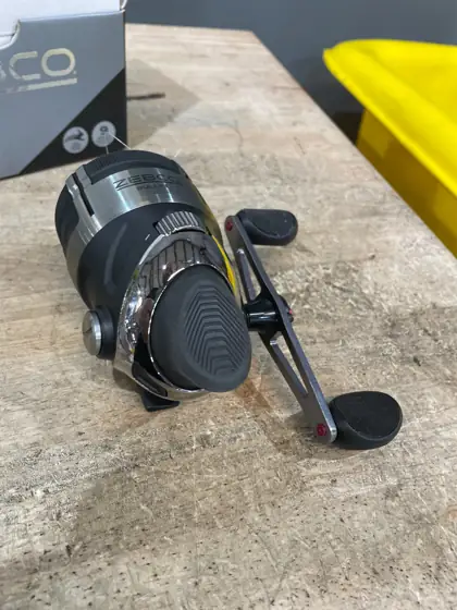 Zebco Bullet 30SZ Spincast Reel — Photo 2