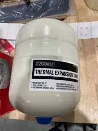 2 gal. Thermal Expansion Tank — Photo 3