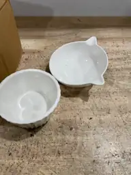 Ceramic Raised Cat Bowl, Tilted… — Photo 4