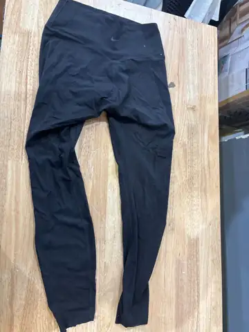 Nike leggings — Photo 1