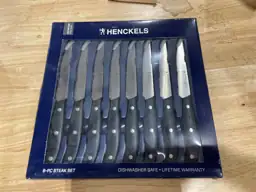 Henckels 8-PC Steak Set — Photo 3