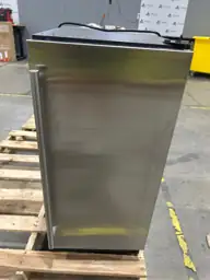 15" Built-In/Freestanding Ice Maker, Stainless… — Photo 3