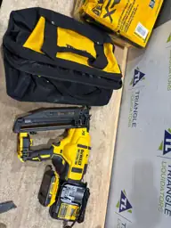 DeWalt 20V MAX XR 16… — Photo 4