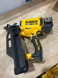 DeWalt 20V MAX Cordless 21… — Photo 4