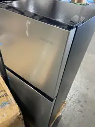 Vissani 4.5 cu ft Mini… — Photo 3