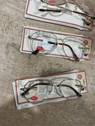 Walmart eyeglasses lot — Photo 1