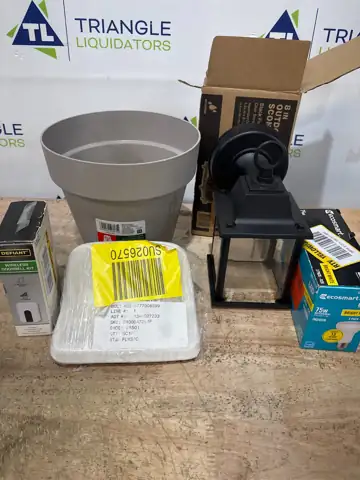 Home Depot lot — Photo 1