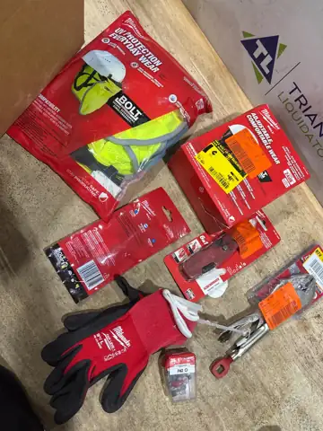 Lot items- Milwaukee merchandise — Photo 1