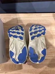 Hoka running shoes — Photo 4