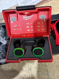 Milwaukee REDLITHIUM USB Bluetooth Jobsite… — Photo 4