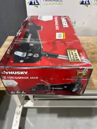 Husky 3-Ton Floor Garage Jack — Photo 6