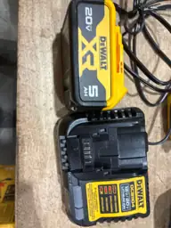 DEWALT 20V MAX Lithium-Ion Cordless… — Photo 5