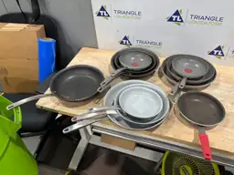 Costco cooking pans lot — Photo 1
