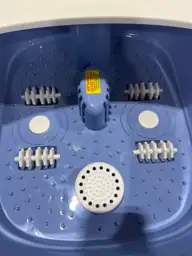 Bliss Massaging Foot Bath with… — Photo 4