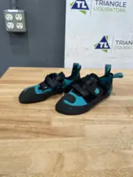 EVOLV Kira Rock Climbing Shoes — Photo 3
