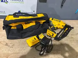 DeWalt 20V MAX XR 16… — Photo 3