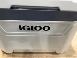 Igloo 35140 60-Quart Sunset Roller… — Photo 3