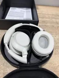 Sony ULT WEAR Bluetooth Wireless… — Photo 5
