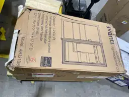 Avanti 3.2 cu ft Black… — Photo 3