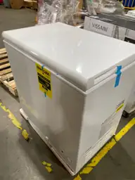 7 cu. ft. Manual Defrost… — Photo 3