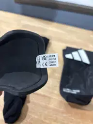Adidas football shin guard — Photo 3
