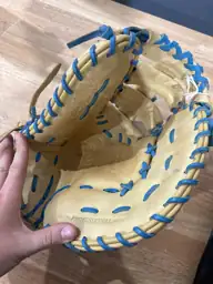 Rawlings first base mid — Photo 4