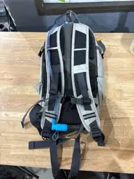 Quest hydration pack — Photo 2
