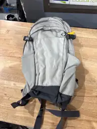 Quest hydration pack — Photo 3