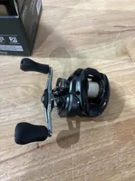 Shimana bait cast reel — Photo 3