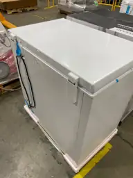 7 cu. ft. Manual Defrost… — Photo 4
