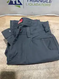 Milwaukee Men's 32 in. x… — Photo 4