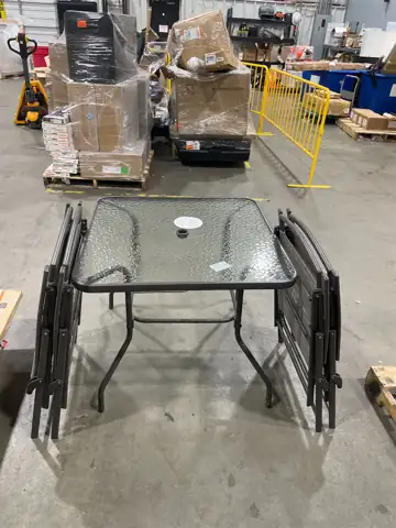 5 piece Outdoor Table set — Photo 1