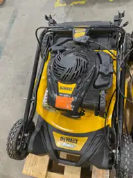 DEWALT 21 in. 150cc Briggs… — Photo 3