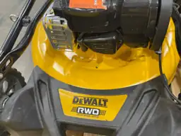 DEWALT 21 in. 150cc Briggs… — Photo 4
