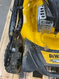 DEWALT 21 in. 150cc Briggs… — Photo 4