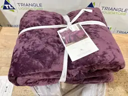 Ellora Plum Scallop Quilting Velvet… — Photo 3