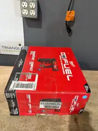 Milwaukee M18 FUEL 16 Ga.… — Photo 6