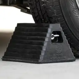 Rubber Wheel Chock with Chain… — Photo 2