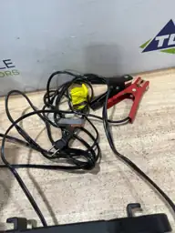 Everstart Maxx 15 Amp Automotive… — Photo 5