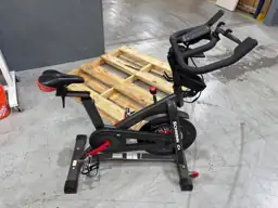 Schwinn ic4 indoor cycling bike — Photo 2