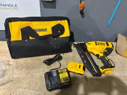 DeWalt 20V MAX XR 16… — Photo 3