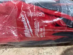 Milwaukee Medium Red Nitrile Level… — Photo 5