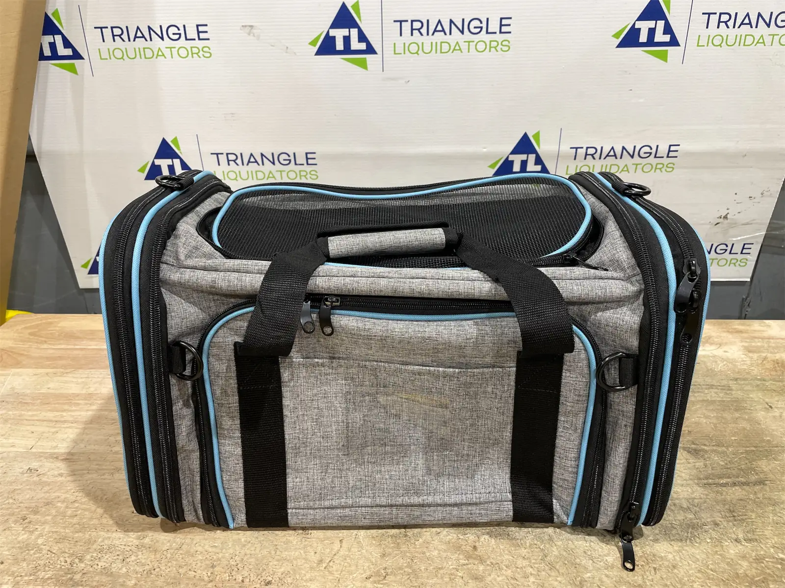17.5 inch pet carrier — Photo 1