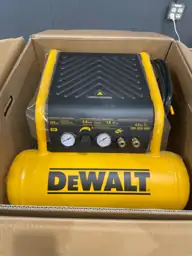 DEWALT 4.5 Gal. Portable Electric… — Photo 3