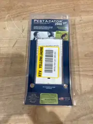 Pest-A-Cator Plus 2000 Plug-In Electronic… — Photo 2