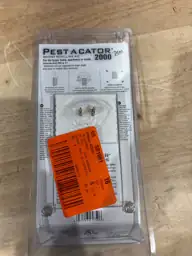 Pest-A-Cator Plus 2000 Plug-In Electronic… — Photo 3