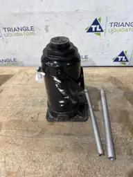 30-Ton Bottle Jack — Photo 3
