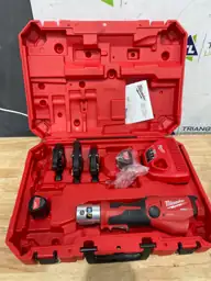 Milwaukee Press Tool Kit Black/Red — Photo 3
