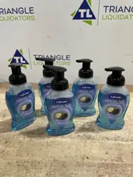 Softsoap Velvet Silk Foaming Liquid… — Photo 3