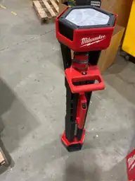 Milwaukee M18 Rocket 2500 lm… — Photo 4